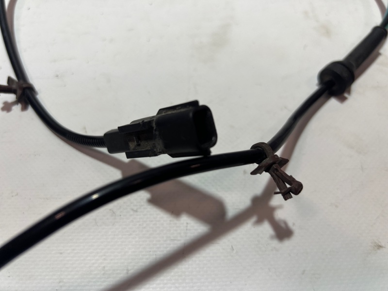 Датчик ABS задний правый Nissan Rogue T32 QR25 2.5