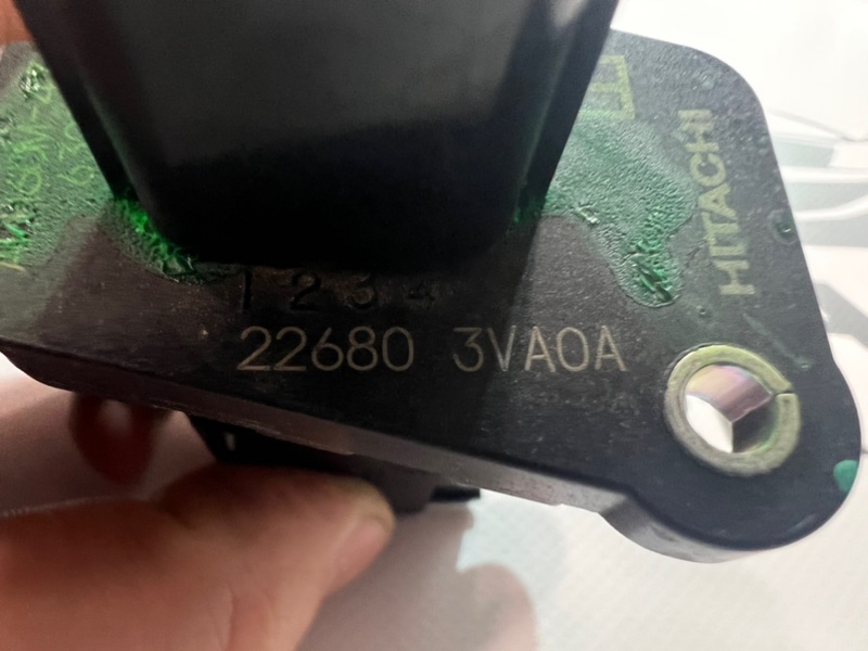 Датчик массового расхода воздуха Nissan Rogue T32 QR25 2.5