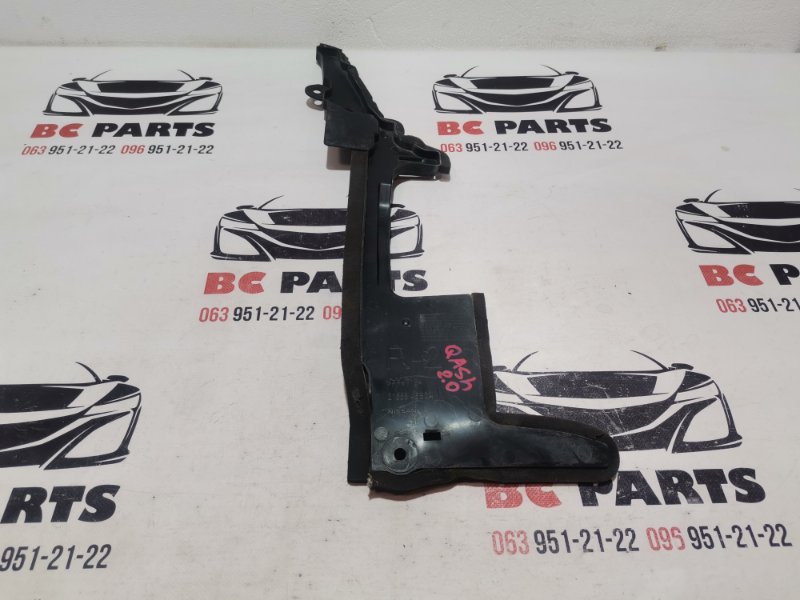 Направляющая потока воздуха правая Nissan qashqai 2013-2020 J11 2.0 215584EB0A Б/У