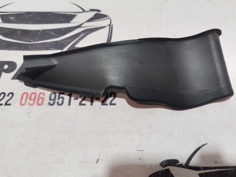 Уголок жабо правый Rogue 2020 T33 2.5