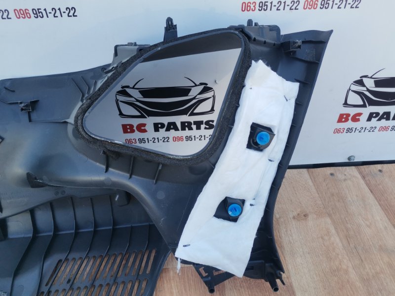 Накладка в салоне задняя правая Rogue Sport 2017-2021 J11 MR 20