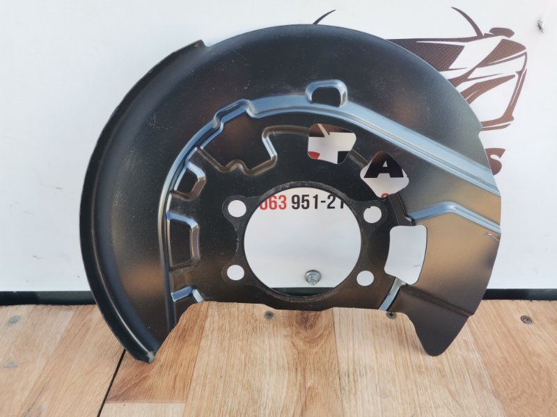 Защита тормозного диска передняя левая Rogue 2020 T33 2.5