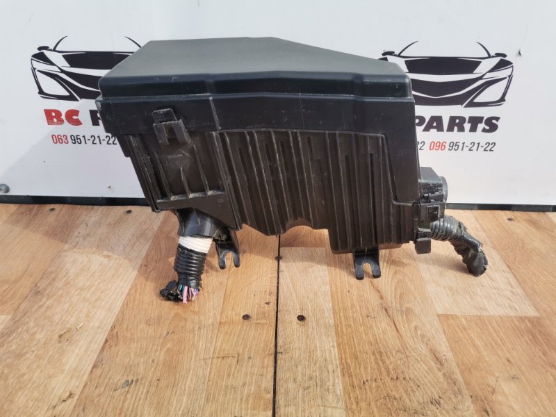 Корпус блока предохранителей Nissan Rogue 2020 T33 2.5 284B9-6RA0A Б/У