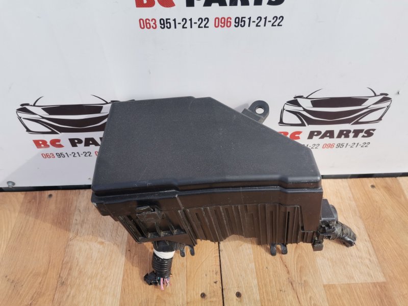 Корпус блока предохранителей Nissan Rogue T33 2.5