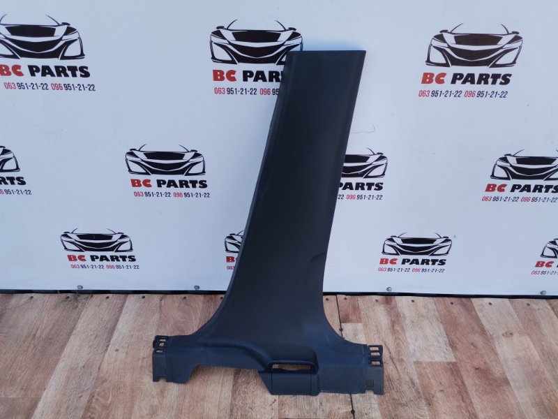 Накладка центральной стойки правая Nissan Rogue 2020 T33 2.5 769156rr0a Б/У