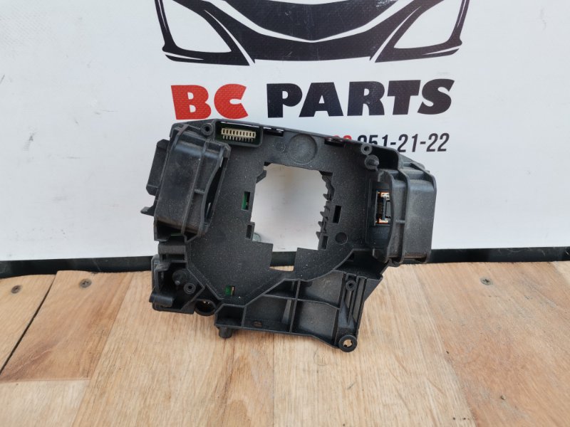 Кронштейн подрулевого переключателя Ford Fusion 2012-2020 DG9T14B522AJW Б/У