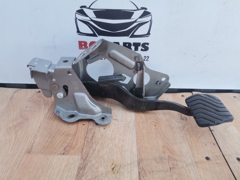 Педаль тормоза Nissan Rogue Sport 2017-2021 J11 MR 20 465016FP0B Б/У