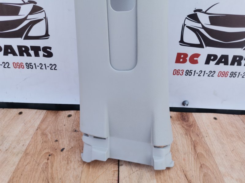 Накладка центральной стойки левая Rogue 2013-2020 T32 2.5