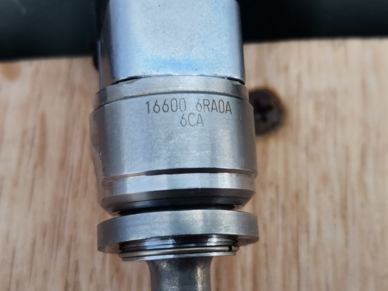 Форсунка топливная Rogue 2020 T33 2.5