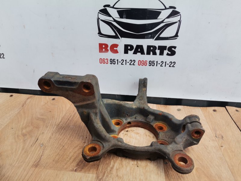 Цапфа передняя правая Nissan Sentra B17 1.8