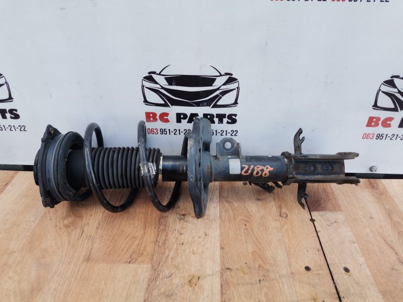 Стойка подвески передняя левая Nissan Sentra B17 1.8
