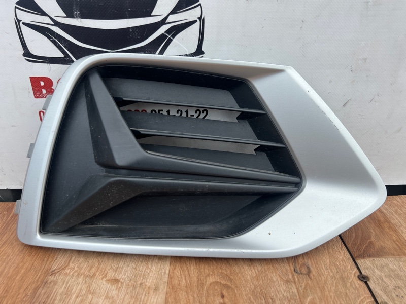 Заглушка ПТФ передняя правая Audi Q3 2019-2023 83A 83a807682b контрактная