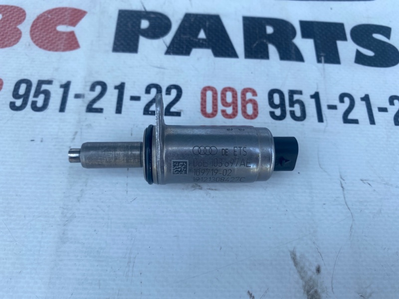 Клапан Audi Q3 2020 83A 06E103697AE Б/У