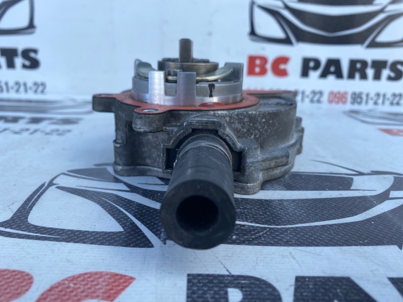 Вакуумный насос Q7 2016-2020 4M 3.0