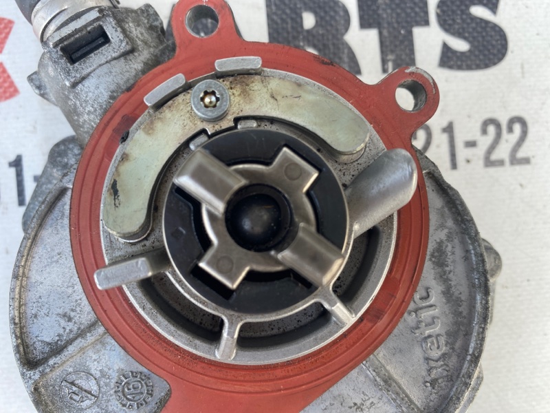 Вакуумный насос Q7 2016-2020 4M 3.0