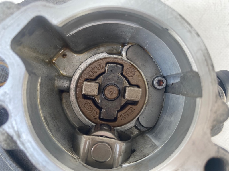 Вакуумный насос Q3 2019-2023 83A 2.0