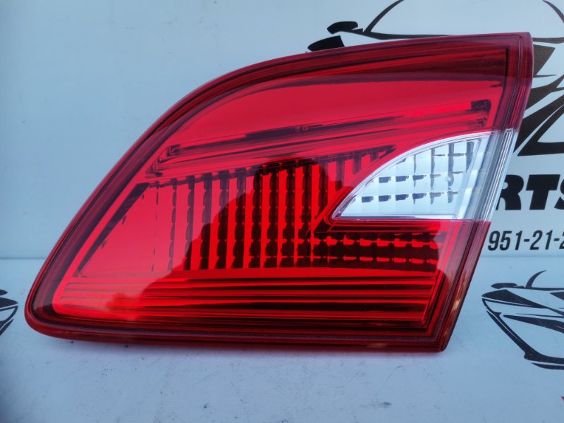 Фонарь внутренний задний правый Sentra 2012-2019 B17 1.8