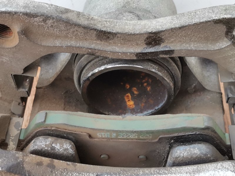 Суппорт тормозной передний правый ELANTRA 2010-2015 MD 1.8