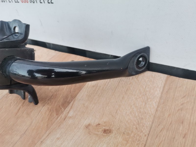 Стабилизатор задний Rogue 2021 T33 2.5