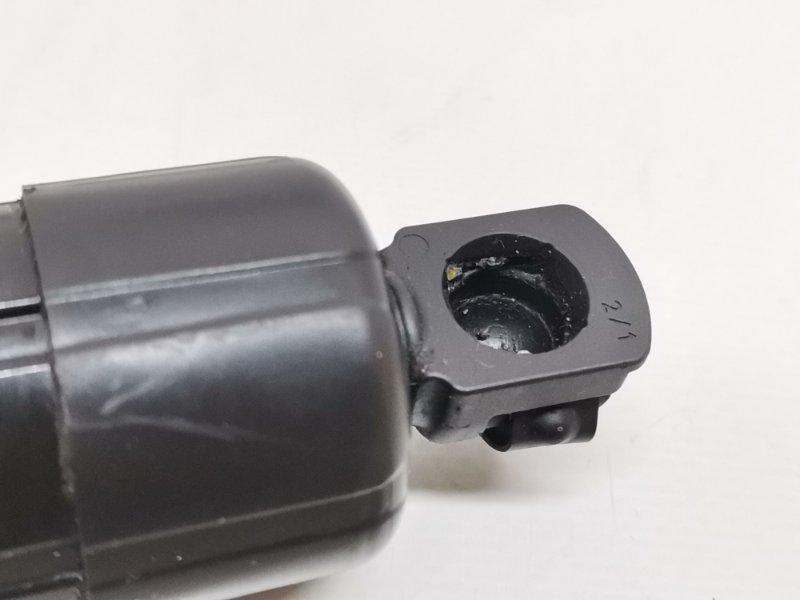 Амортизатор крышки багажника QX60 2012-2021 3.5