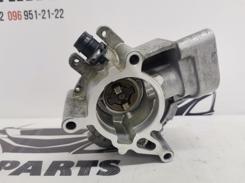 Вакуумный насос Audi Q3 2019-2023 83A 2.0 06L145100L Б/У