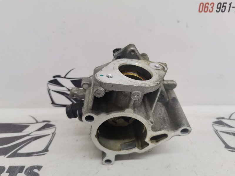 Вакуумный насос Passat 2011-2015 B7 1.8