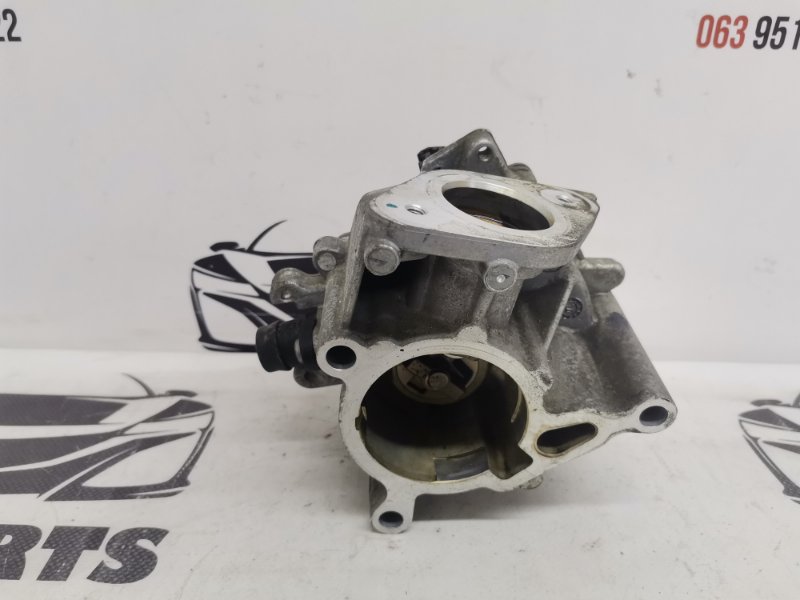 Вакуумный насос Passat 2011-2015 B7 1.8