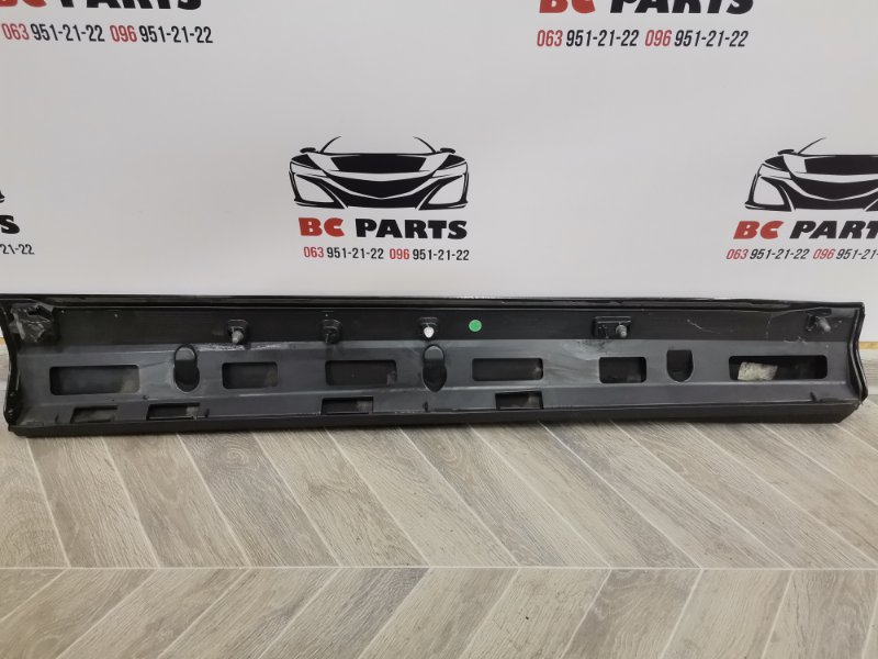 Накладка двери передняя левая Audi Q3 83A 2.0