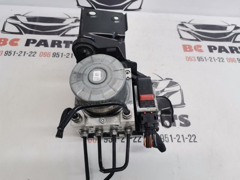 Блок ABS Audi Q3 83A 2.0
