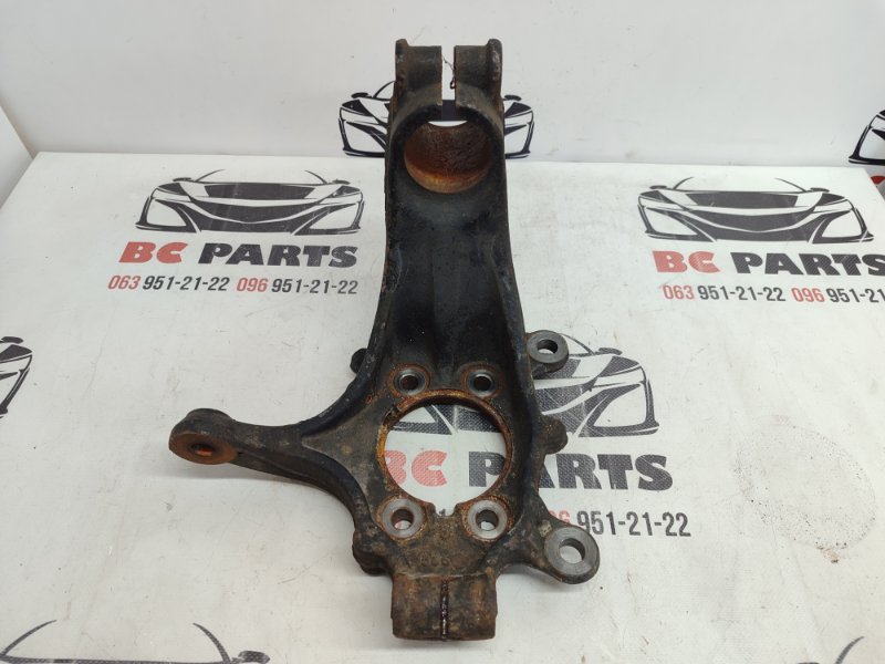 Цапфа передняя левая Nissan Rogue 2013-2020 T32 2.5 40015-4CE0A Б/У