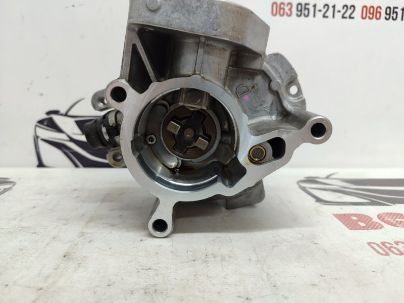 Вакуумный насос Audi Q5 2.0