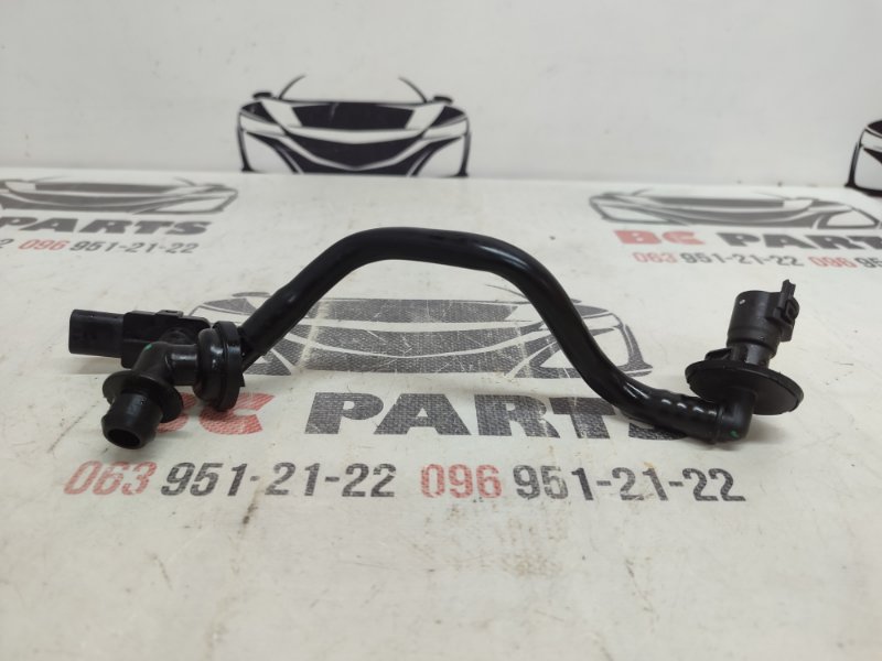 Патрубок вакуума Audi Q5 2021 2.0 80B611931F контрактная