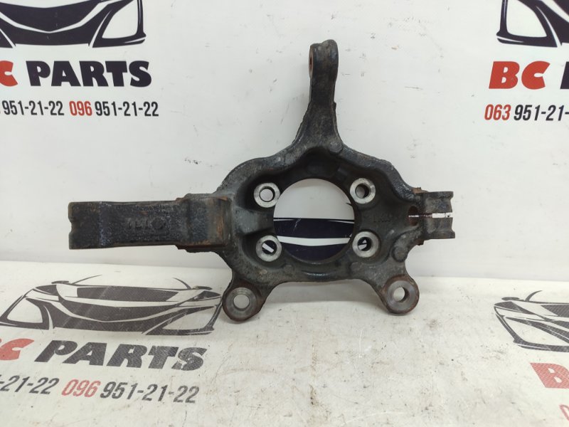 Цапфа передняя правая Nissan Sentra B17 1.8