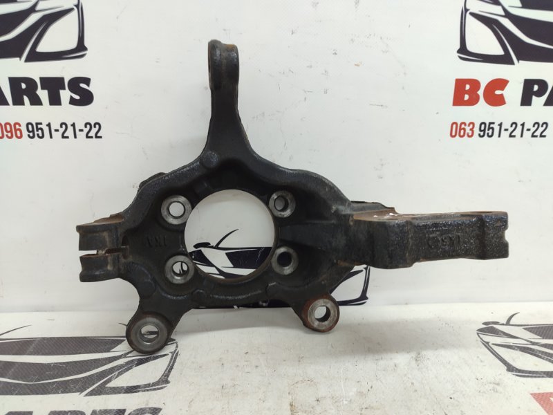 Цапфа передняя левая Nissan Sentra B17 1.8