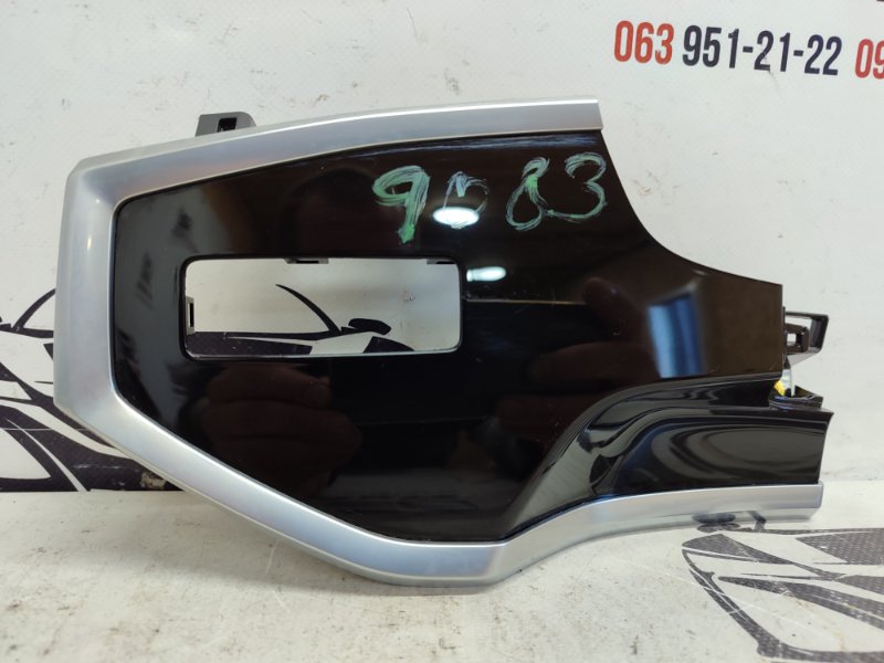 Накладка торпедо Audi Q3 2019-2024 83A 2.0 83B853189A Б/У