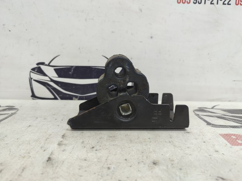 Крепление глушителя заднее Nissan Rogue 2021 T33 2.5 206516RR4A Б/У