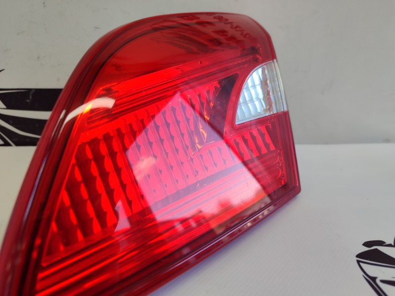Фонарь задний внутренний правый Nissan Sentra B17 1.8