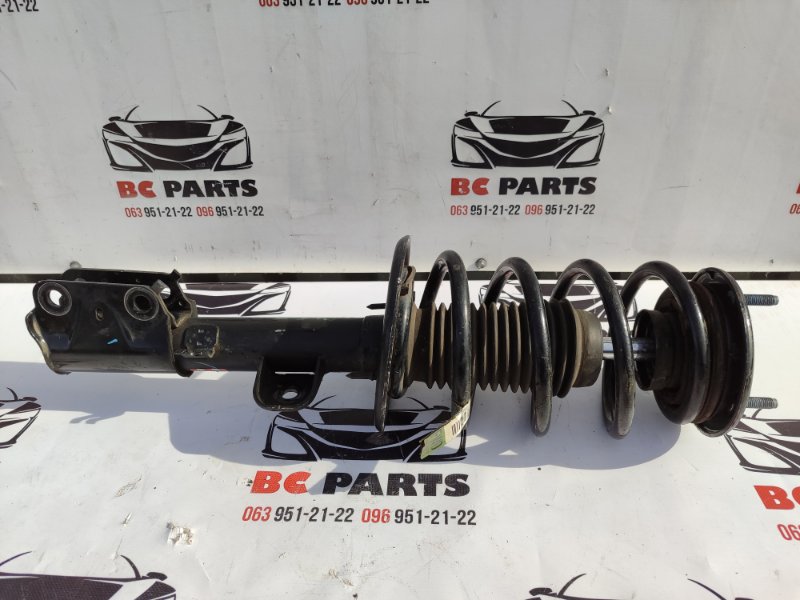 Стойка подвески передняя левая Ford Explorer 2011-2019 3.5 FB5Z18124A Б/У