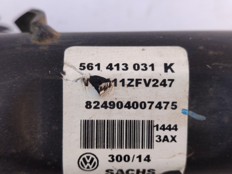 Стойка подвески передняя Passat 2011-2015 B7 1.8