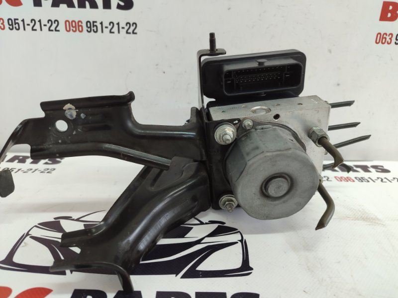 Блок ABS Nissan Sentra 2016-2019 B17 1.8 476604FU0C Б/У