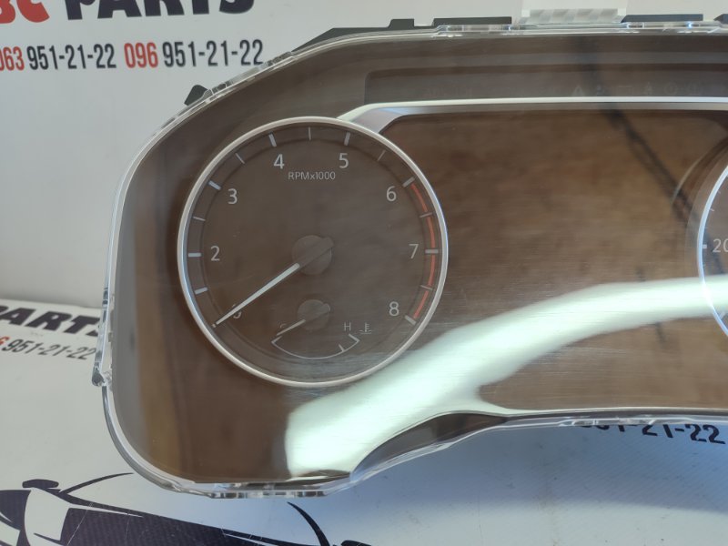 Панель приборов Rogue 2021 T33 2.5