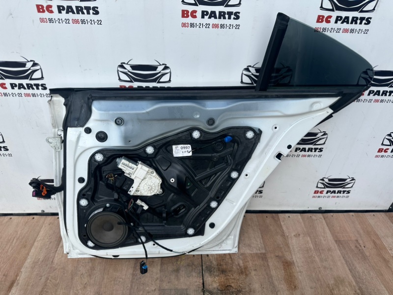 Дверь боковая задняя правая Passat CC 2008-2016