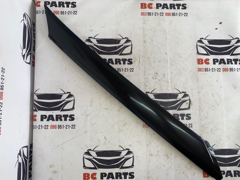 Накладка на стойку кузова передняя левая Nissan Rogue 2021 T33 2.5 768376RA0A Б/У