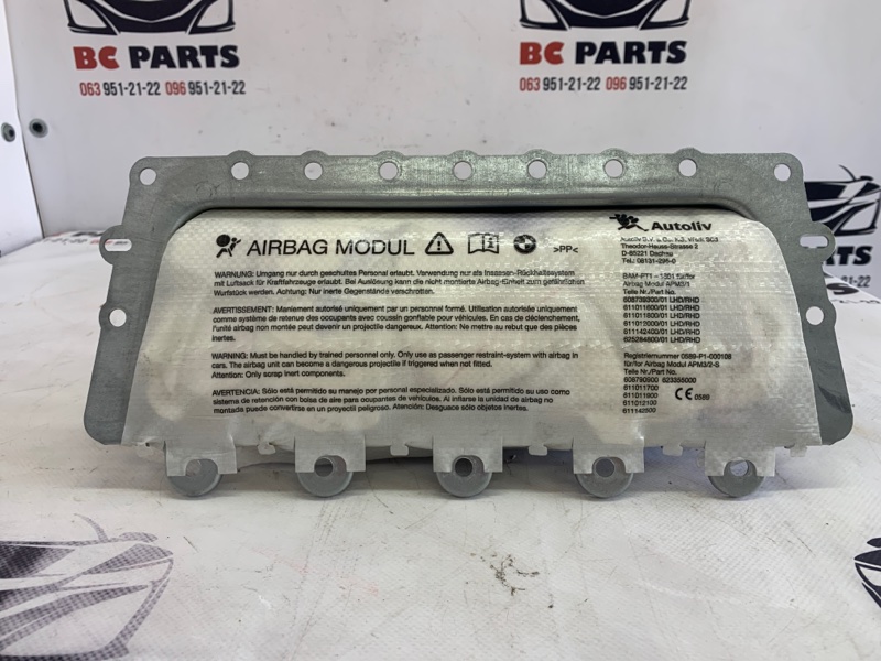 Подушка безопасности пассажира передняя правая Bmw 7 2008-2015 F02 4.4 72129273660 Б/У