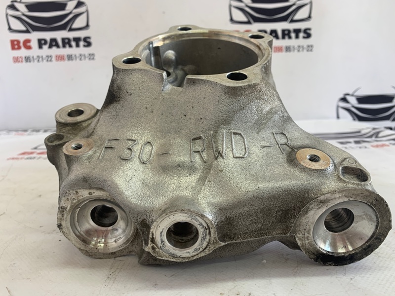 Кулак поворотный передний правый 3 2012-2019 F30 2.0