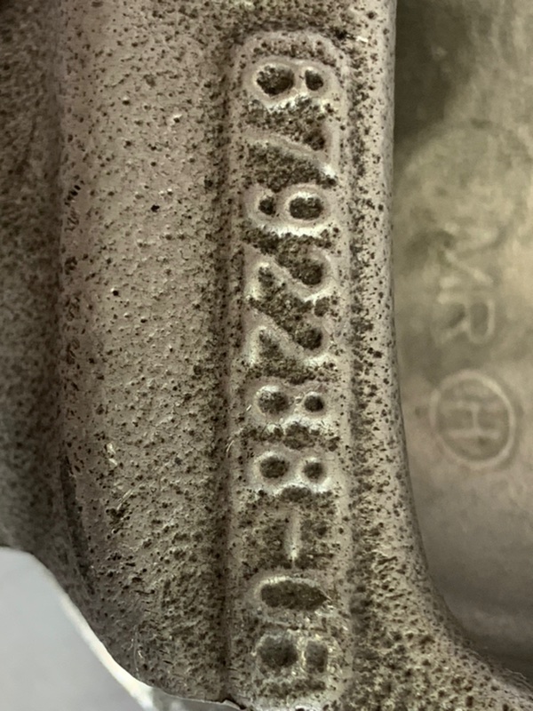 Кулак поворотный передний правый 3 2012-2019 F30 2.0