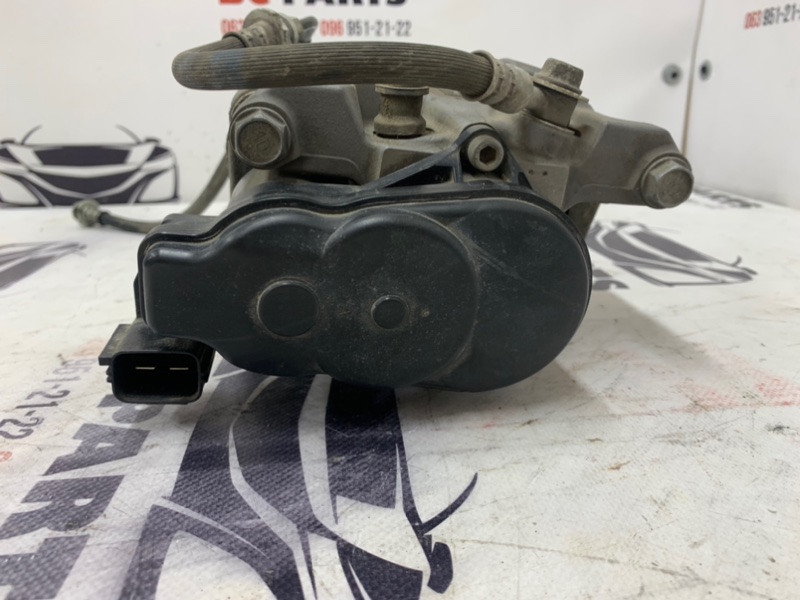 Суппорт тормозной задний правый Rogue 2021 T33 2.5 Суппорт тормозной задний правый Rogue 2021 T33 2.5