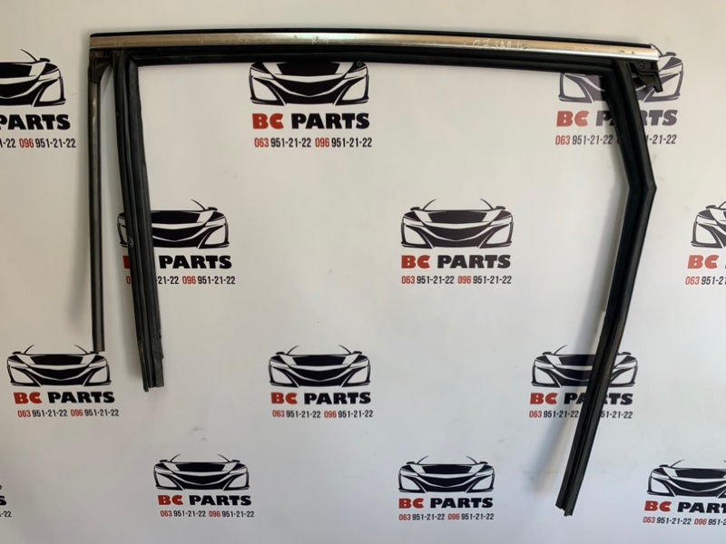 Молдинг двери задний левый Audi Q7 4M 3.0 4M0839431B Б/У