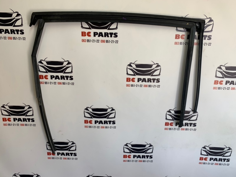 Молдинг двери задний левый Audi Q7 4M 3.0