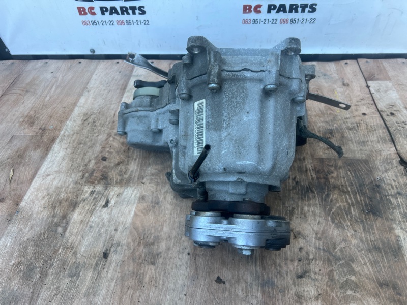 Раздаточная коробка передняя Bmw 7 2008-2015 F02 4.4 27105A371F2 контрактная